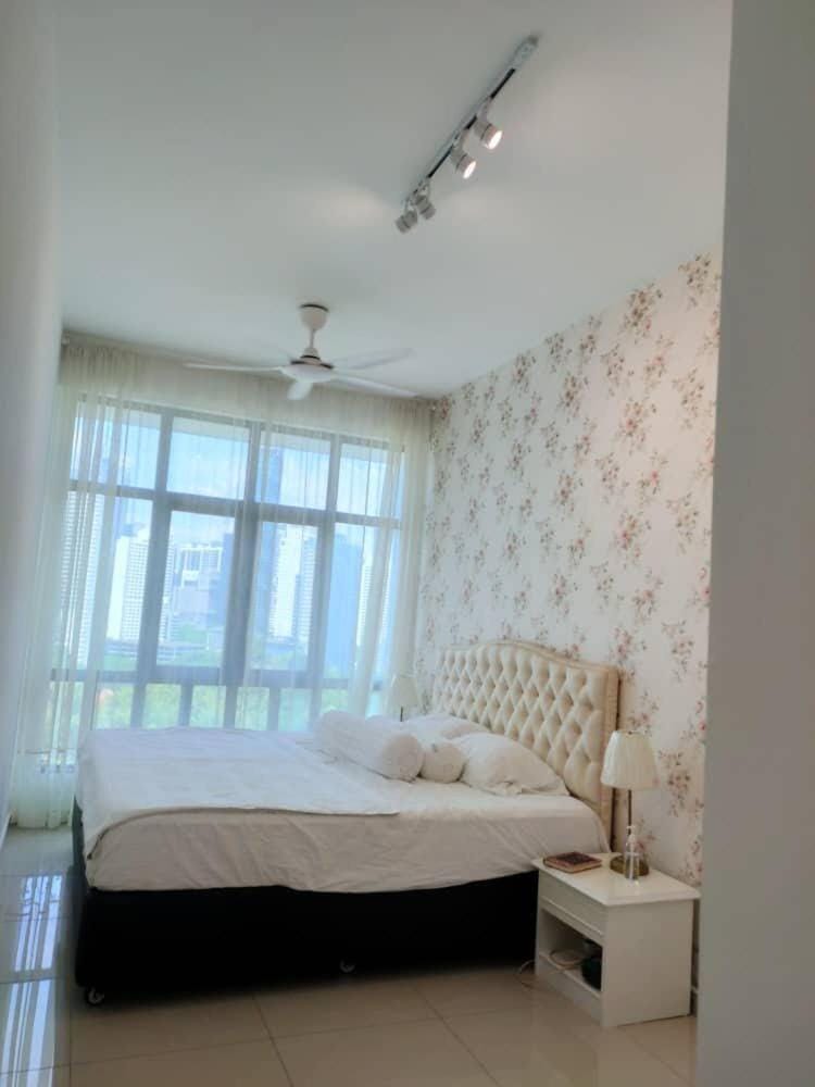 Bed, Bedroom, air conditioner