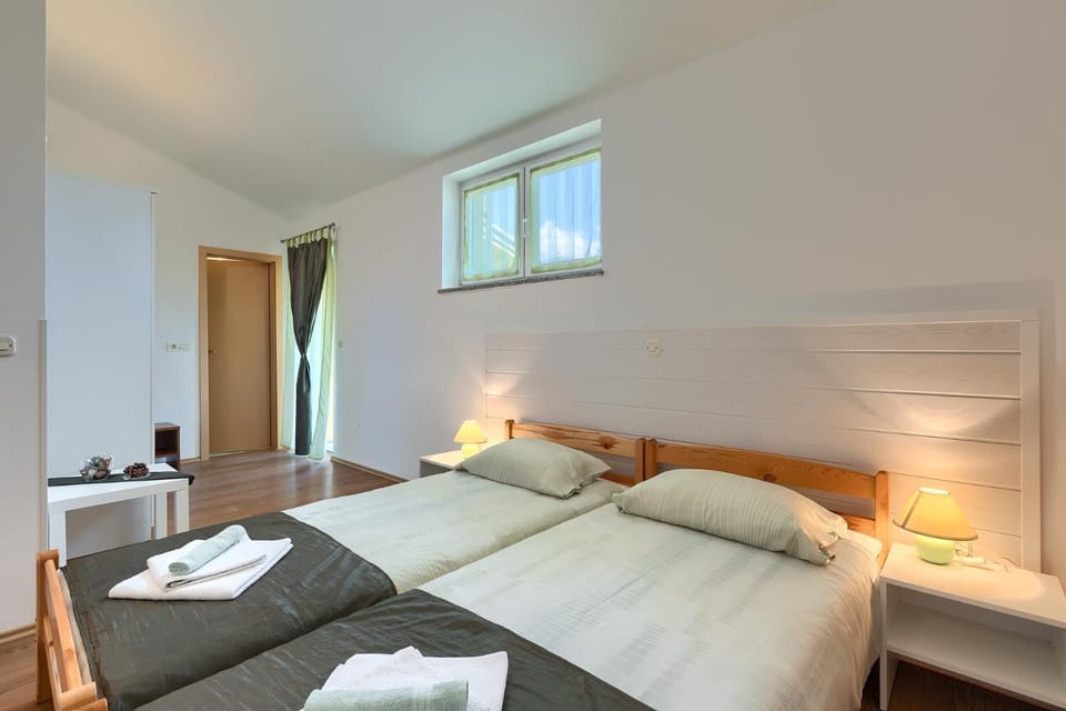 Bedroom, Internal: Not applicable to any particular room