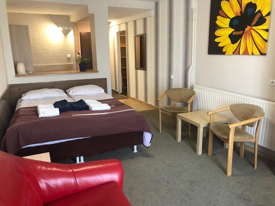 Photo of the whole room