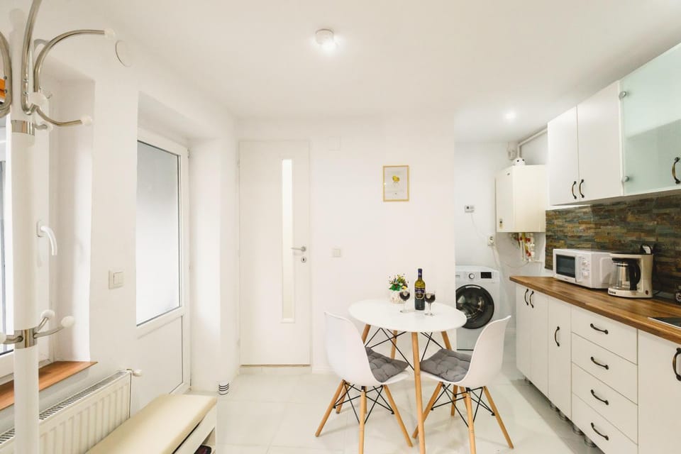 Kitchen or kitchenette, Breakfast, kitchen, kitchen