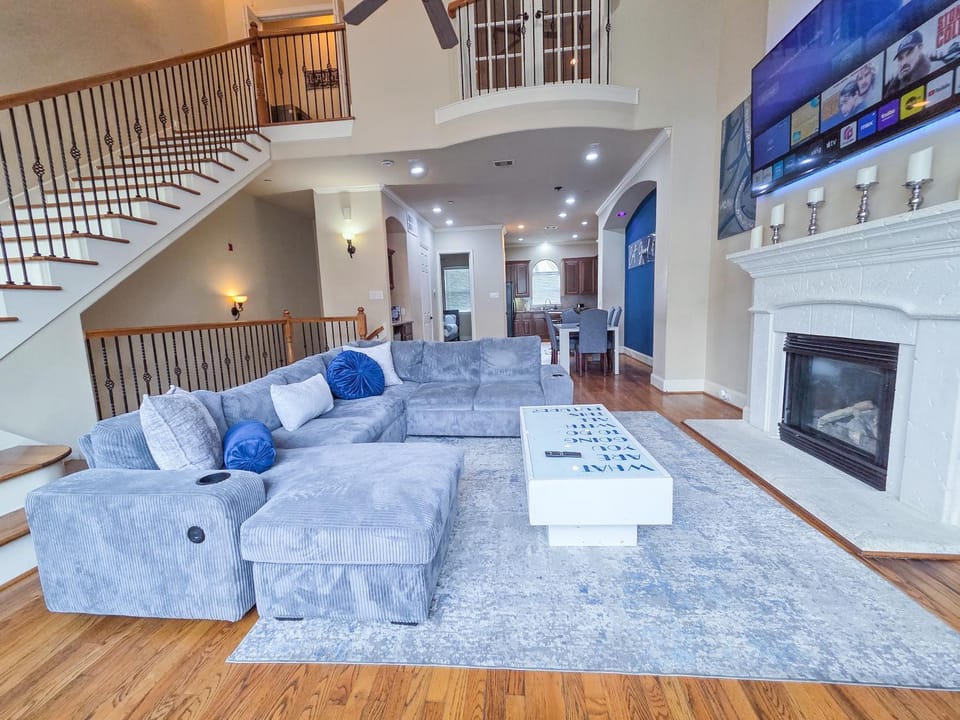 Communal lounge/ TV room, TV and multimedia, Living room, Seating area, fireplace, fireplace, furniture, furniture
