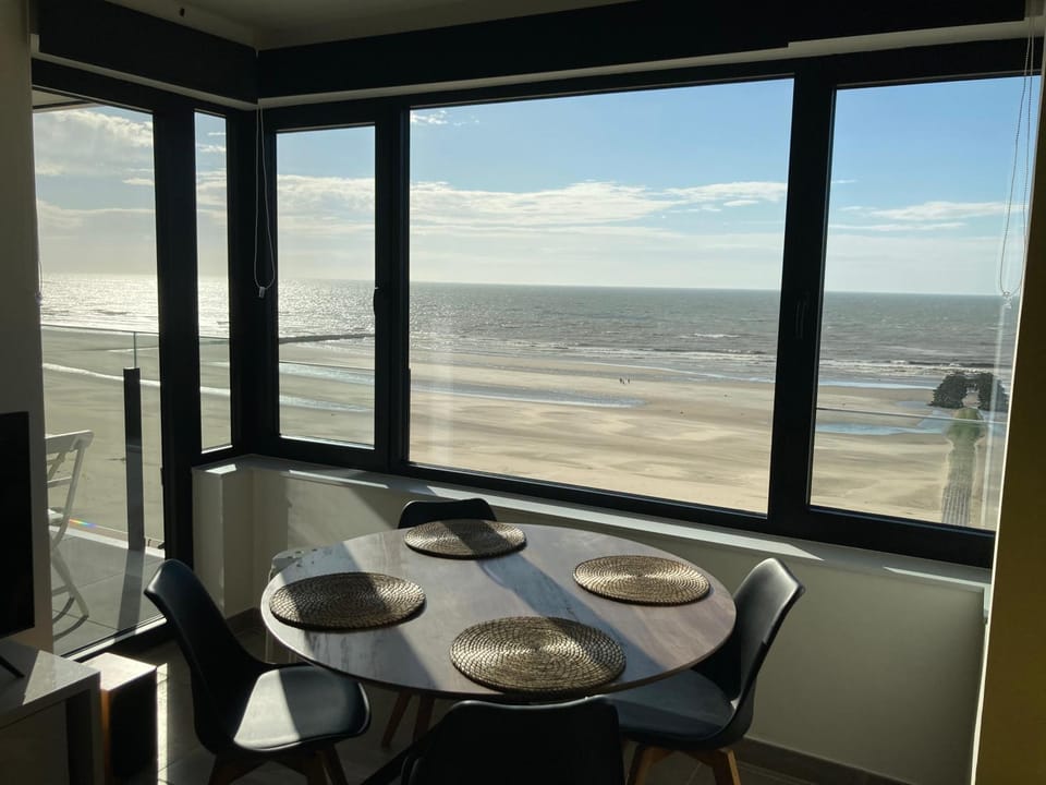 Dining area, Sea view