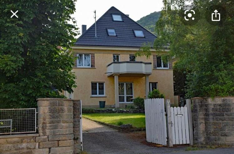 Property building, Facade/entrance, Garden