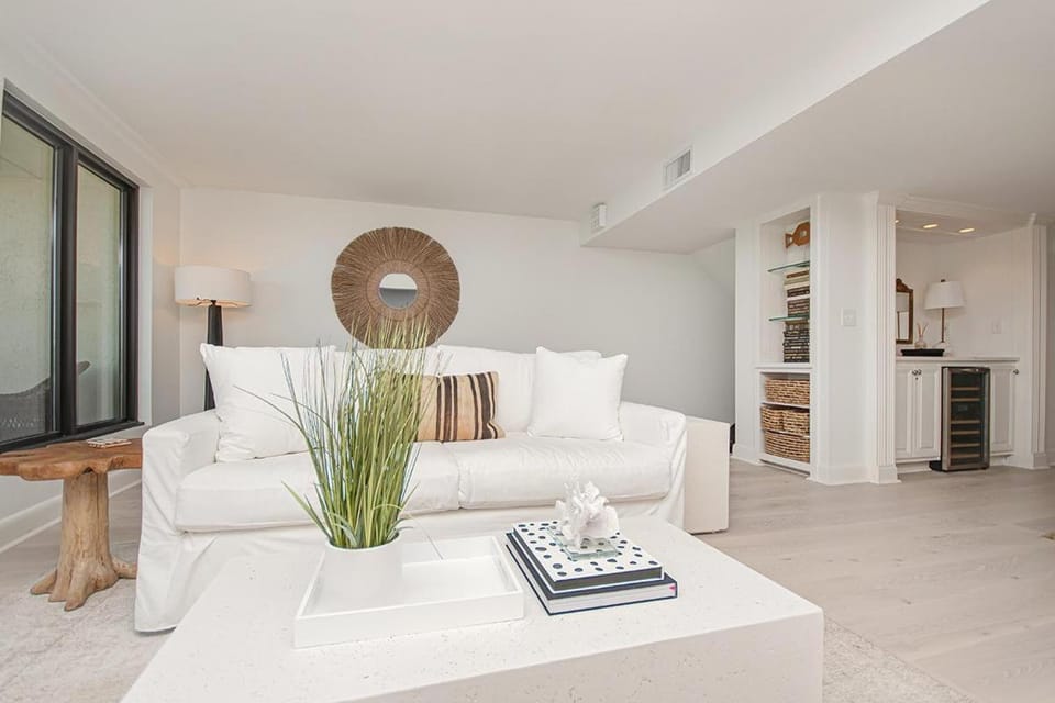 Tranquil Getaway 2BR Ocean Views Onsite Amenities House in South Carolina