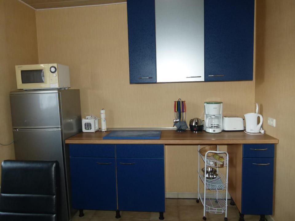 Cosy 3 Zimmer Whg incl großer Wohnküche, Smart TV, WLAN, Eutelsat & Astra Satelliten TV, viele Parkplätze vorhanden, Langzeitmiete House in Rhineland-Palatinate