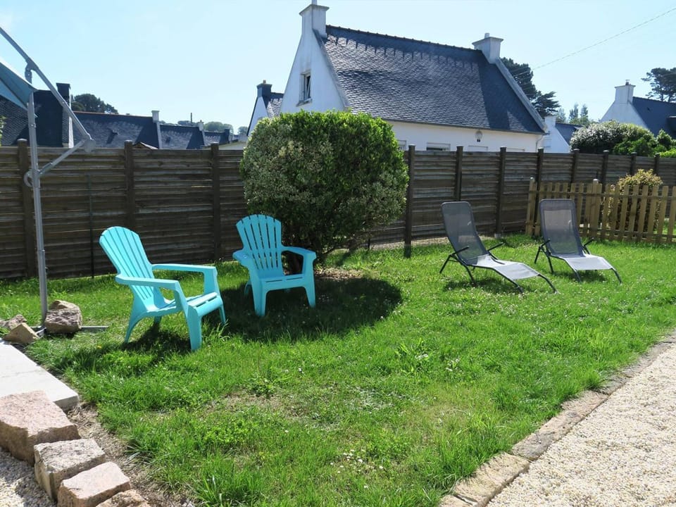 Maison renovée avec jardin, WiFi, à 1km du port de Ploumanac'h, Perros-Guirec - FR-1-368-303 House in Perros-Guirec