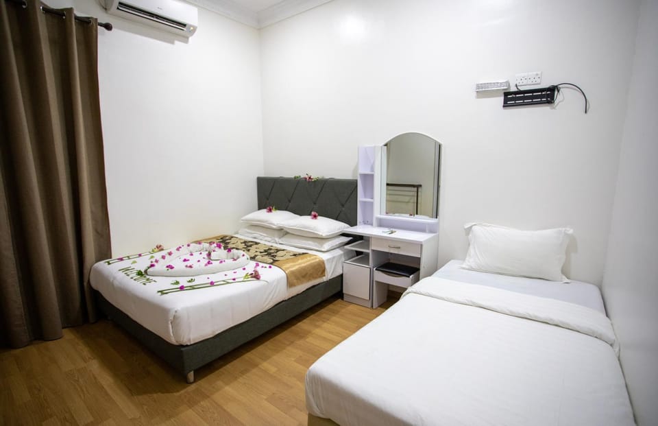 Bed, Bedroom, wardrobe, air conditioner