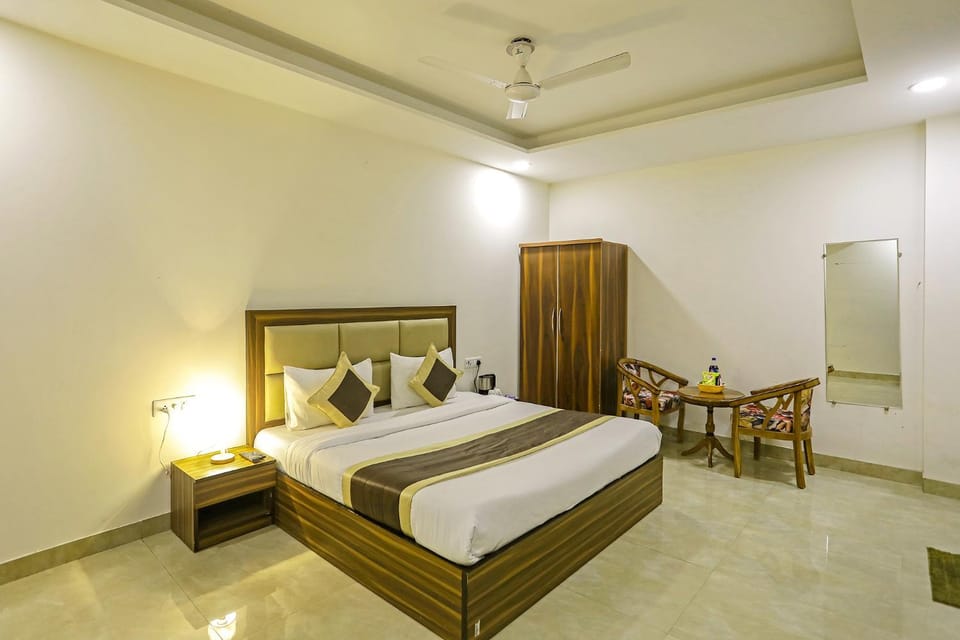 Living room, Photo of the whole room, Bedroom, wardrobe