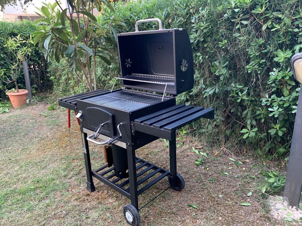 BBQ facilities, Garden