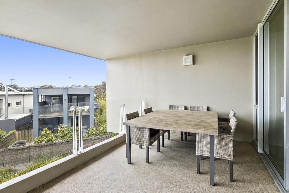 Resort Penthouse 305 Apartment in Torquay