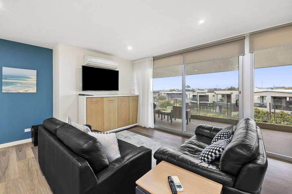 Resort Penthouse 305 Apartment in Torquay