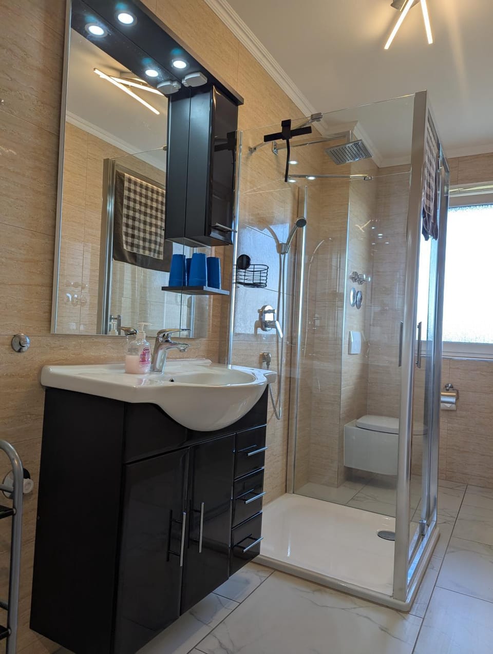 Shower, Toilet, Bathroom