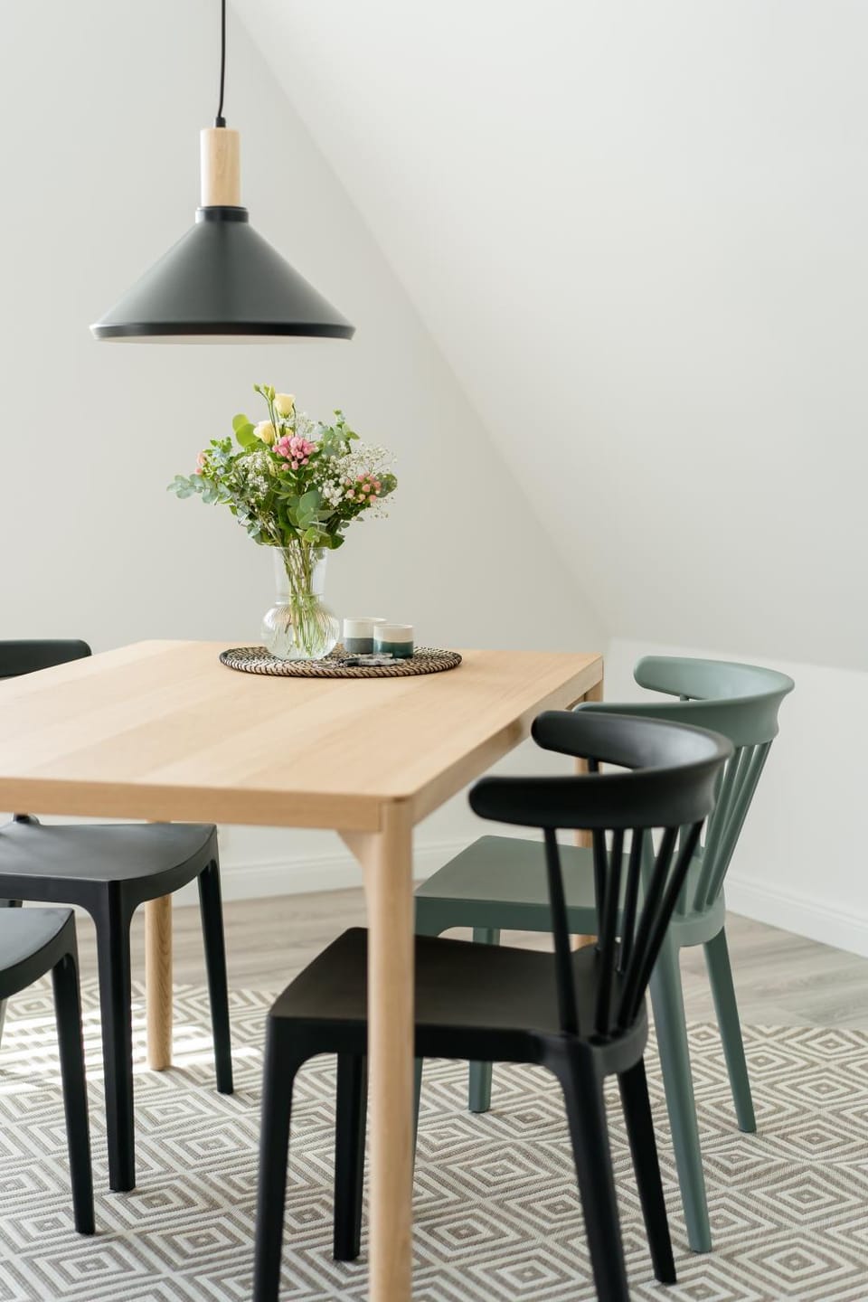 Dining area, Food