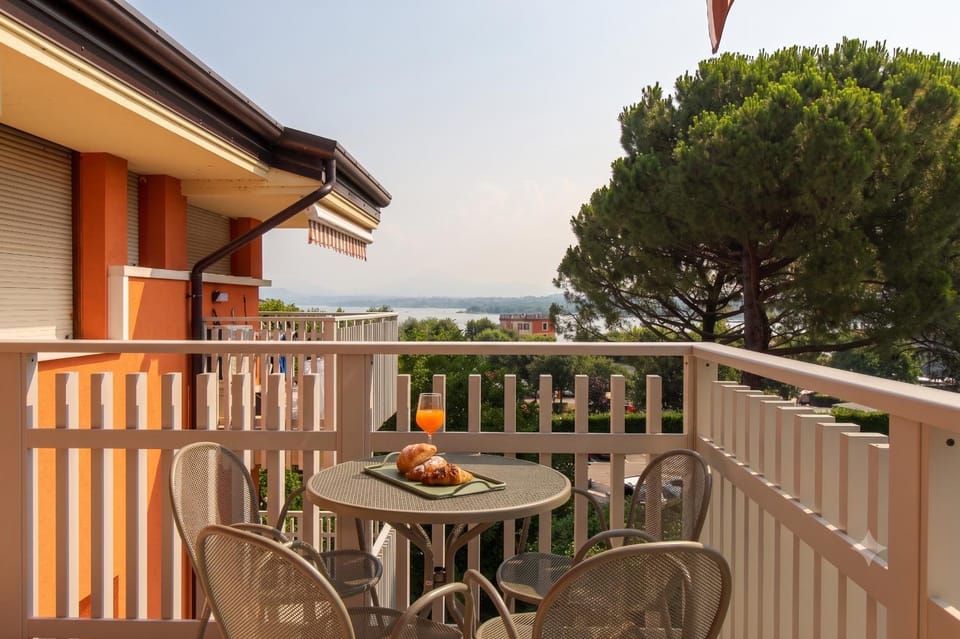 Property building, Natural landscape, View (from property/room), Balcony/Terrace, Lake view