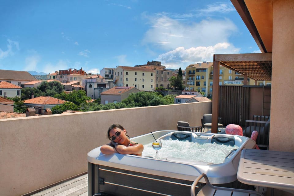 Hot Tub, Balcony/Terrace