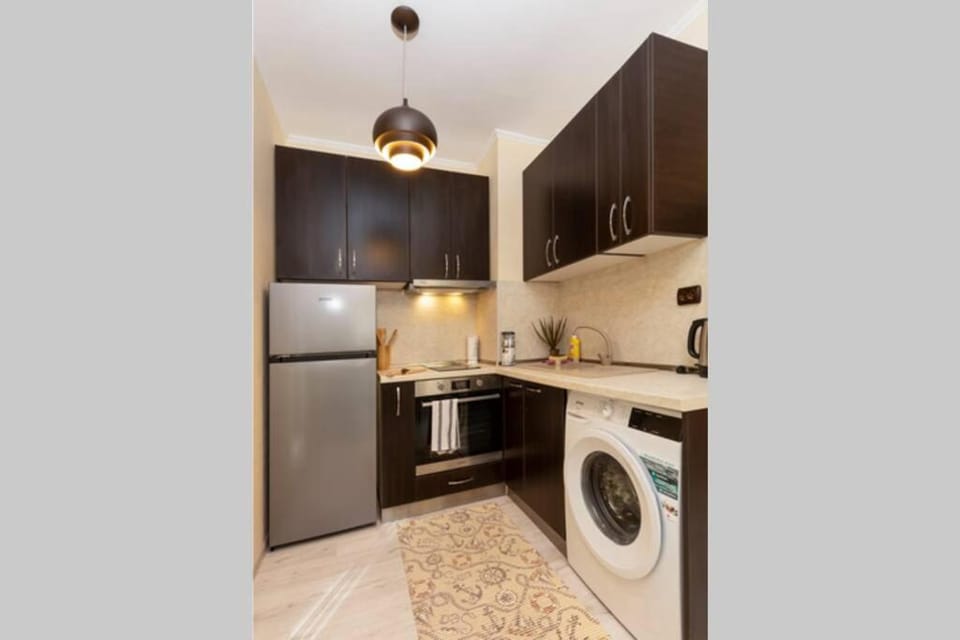 Kitchen or kitchenette, Communal kitchen