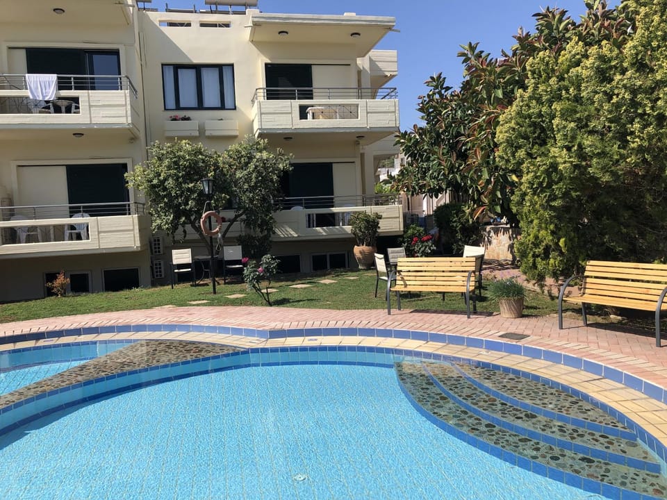 Property building, Swimming pool