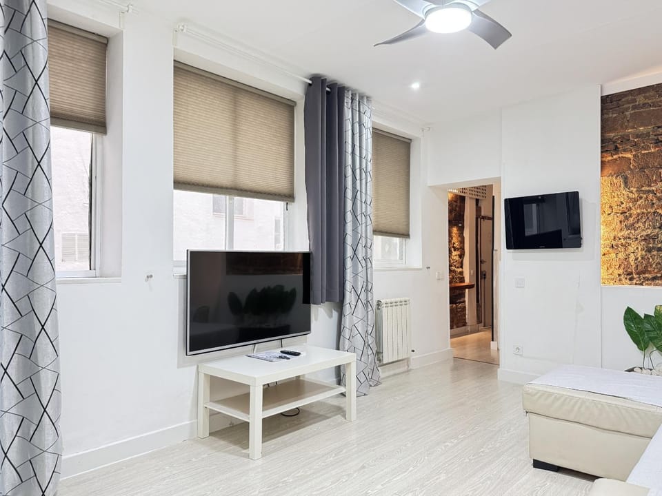 Communal lounge/ TV room, Living room