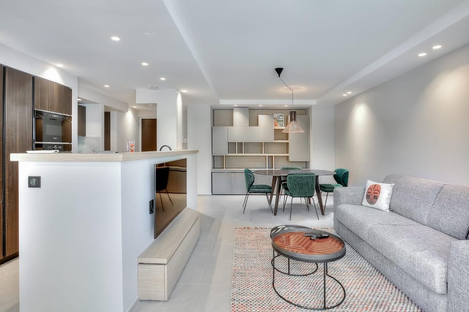 Kitchen or kitchenette, Living room, Dining area