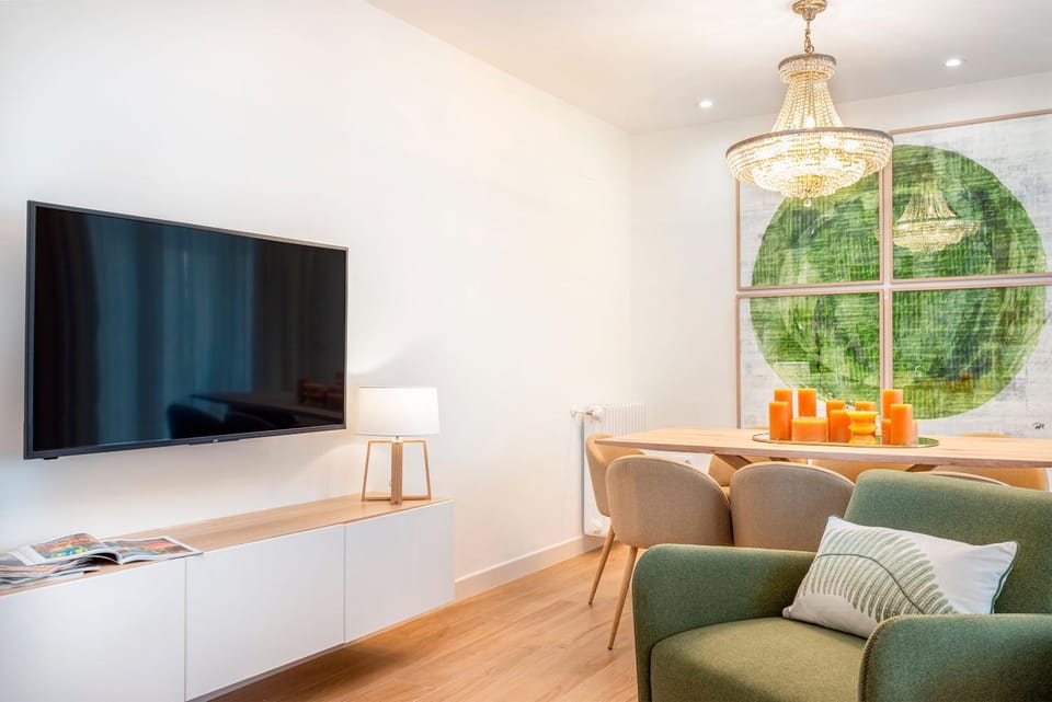 TV and multimedia, Living room, Dining area