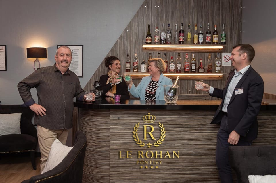 Lounge or bar