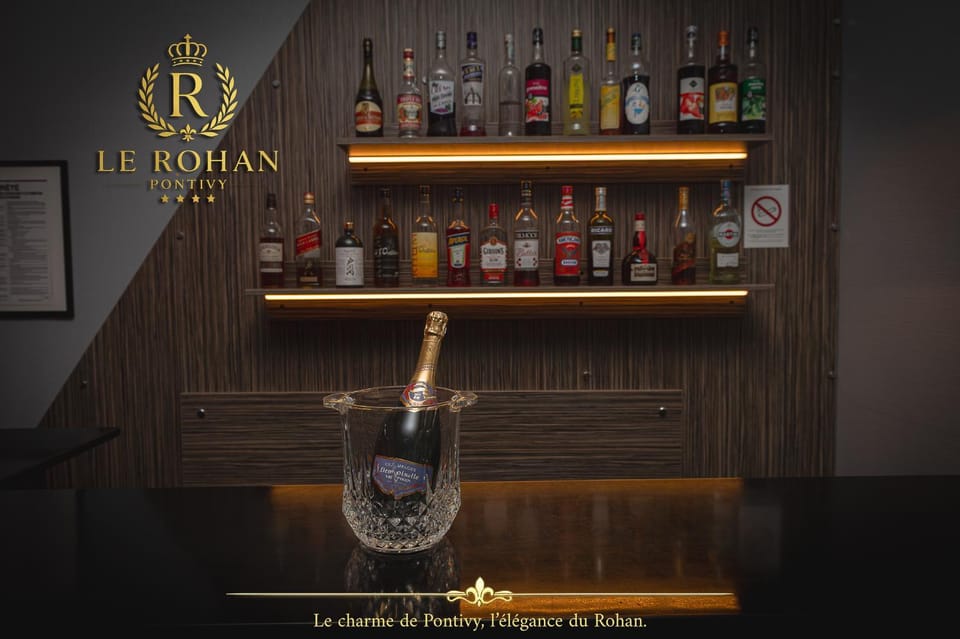 Lounge or bar