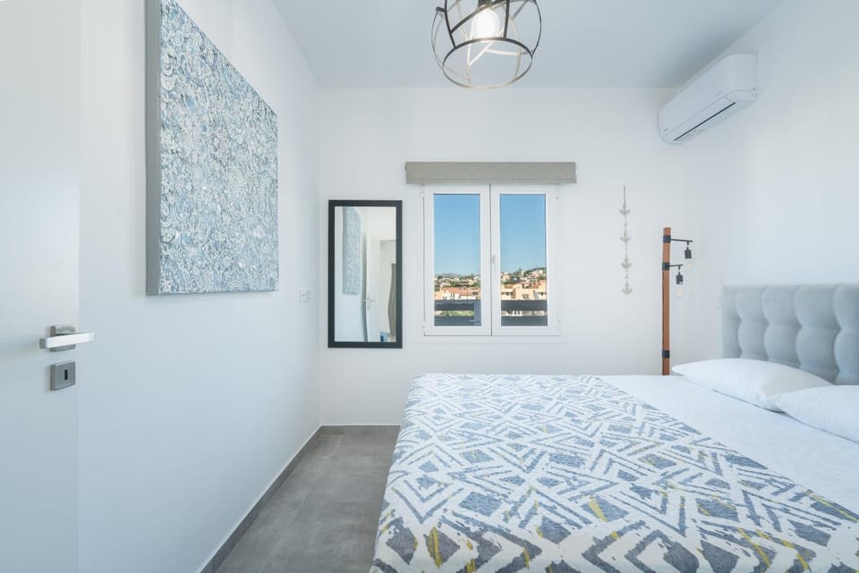Bed, Bedroom, air conditioner