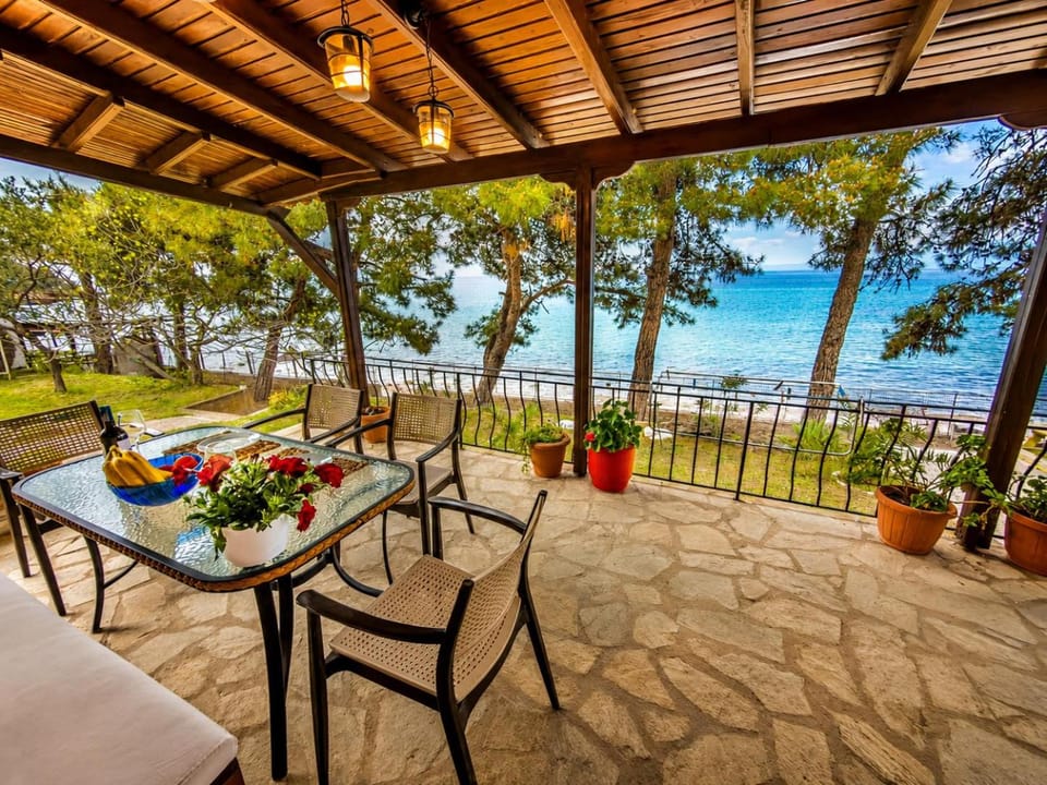 Garden, Balcony/Terrace, Seating area, Sea view