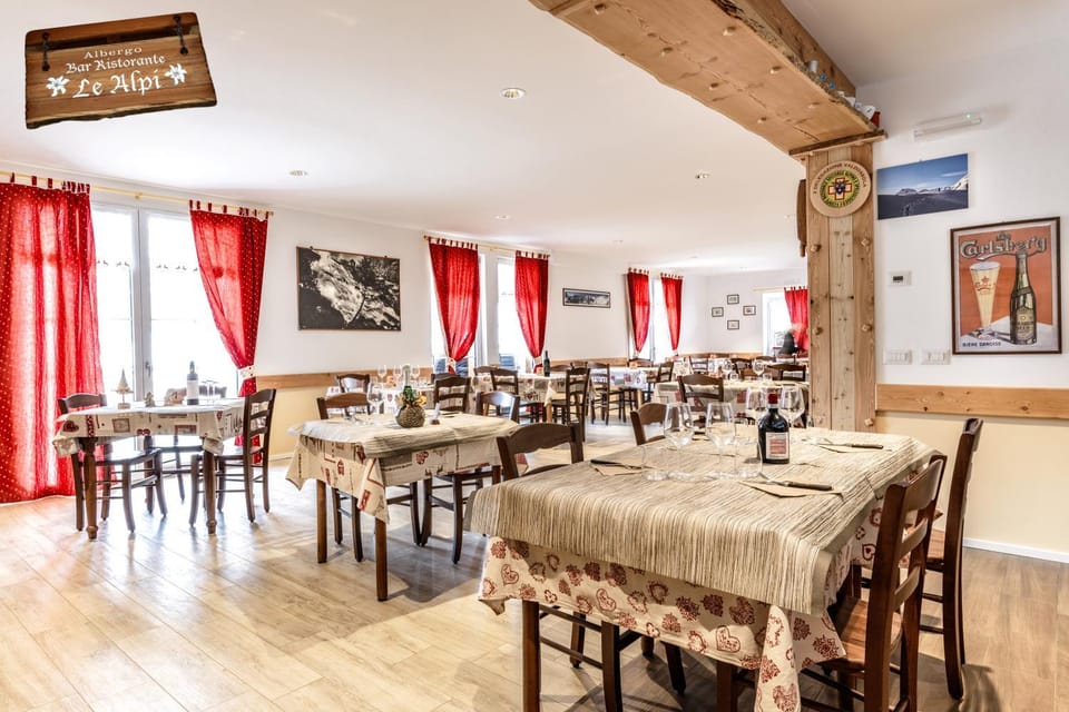 Albergo Ristorante Le Alpi Hotel in Canton of Ticino