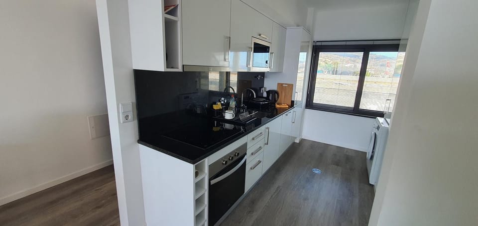 Apartamento T2-5m Aeroporto CR7 Apartment in Madeira District