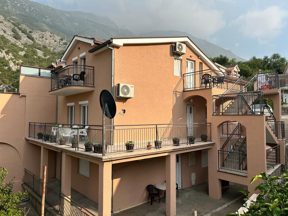 Apartman Savo Apartment in Kotor Municipality