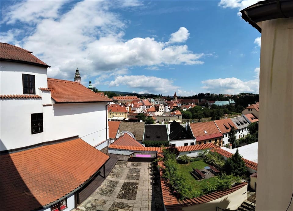 Neighbourhood, City view