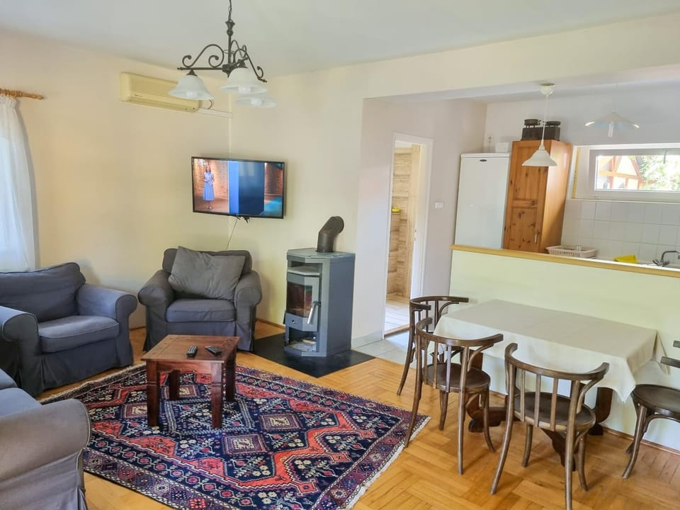 Hungária Vendégház Siófok Apartment in Siófok