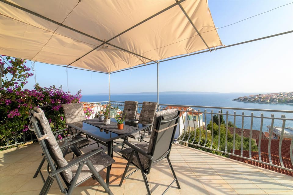 TV and multimedia, Balcony/Terrace, Sea view