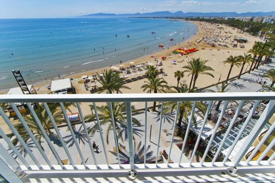 Primera linea de mar. Apartamento turístico Salou Apartment in Salou