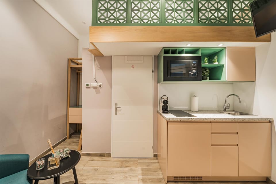 Staff, Kitchen or kitchenette, kitchen