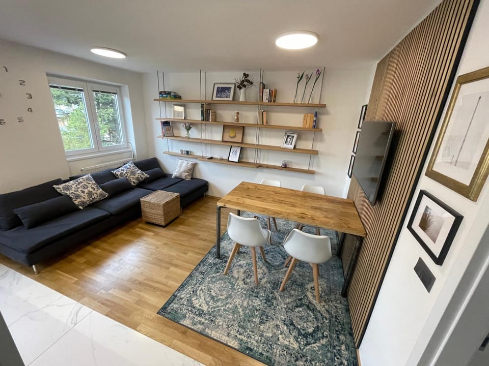 Living room, Seating area, Dining area