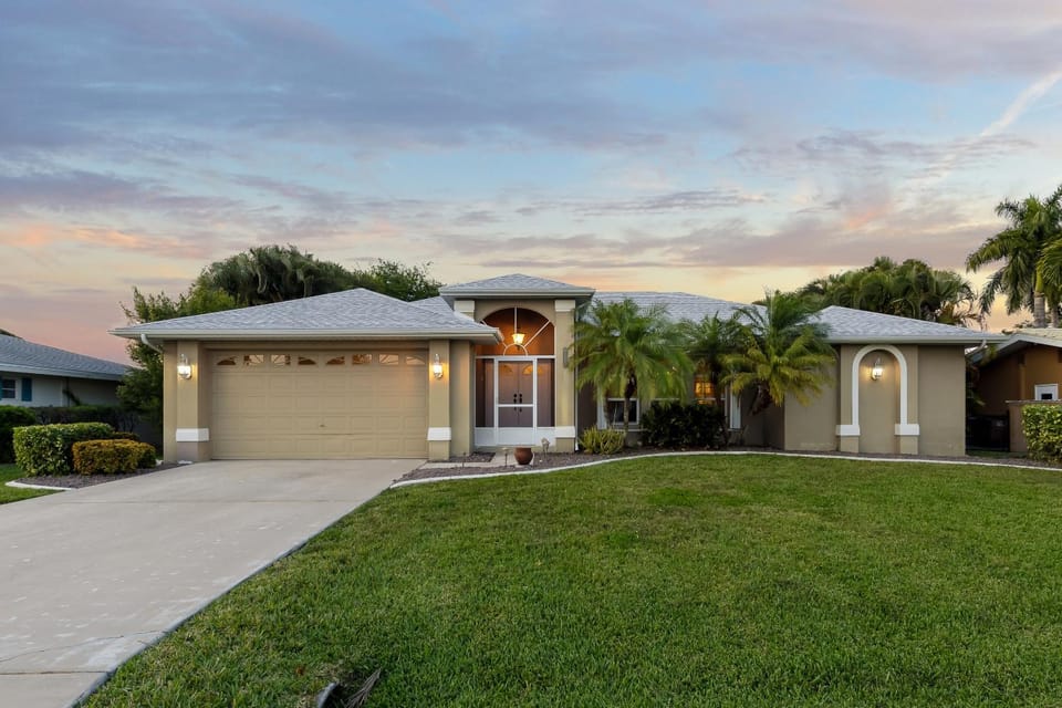 Caribbean Getaway - Cape Coral - Roelens Vacations House in Cape Coral