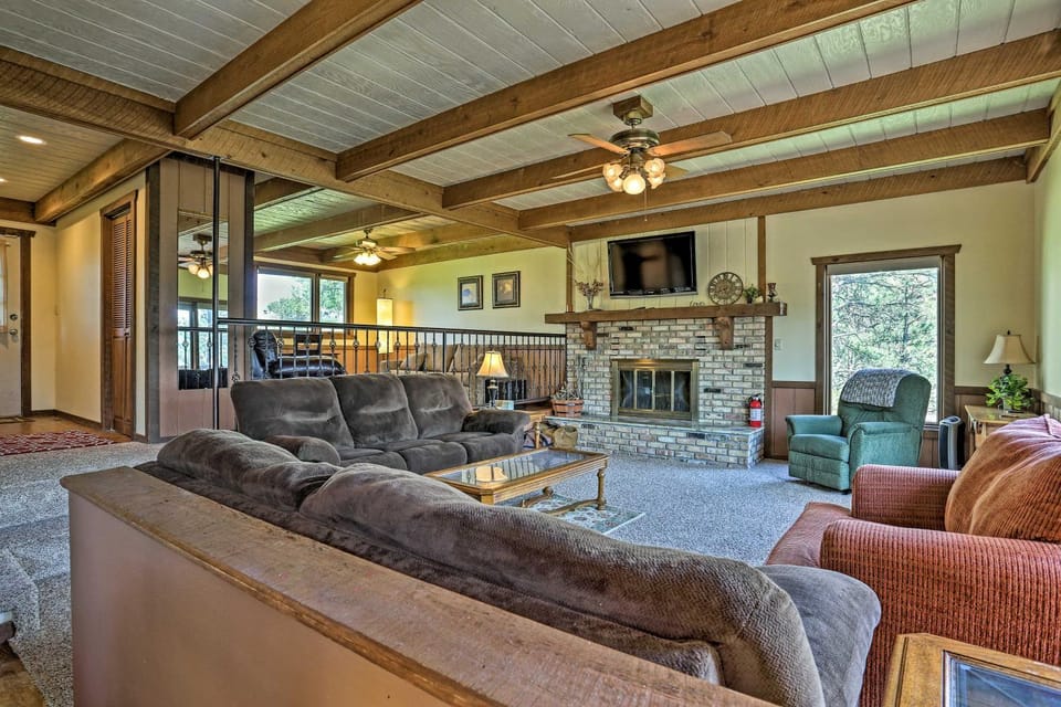 Rustic Black Hills Retreat w/ Expansive Views House in Pennington County