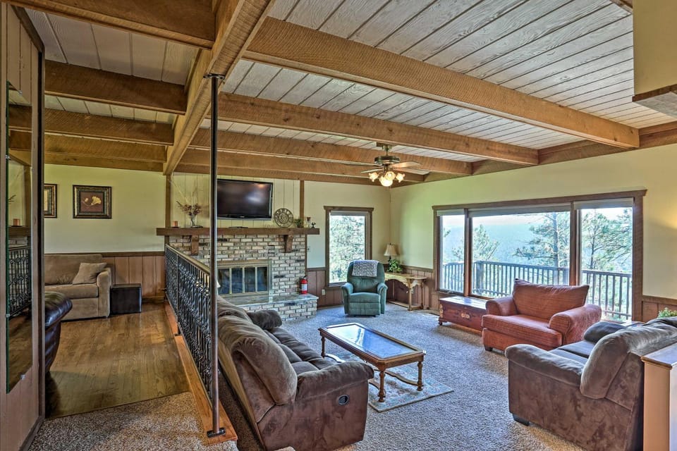 Rustic Black Hills Retreat w/ Expansive Views House in Pennington County