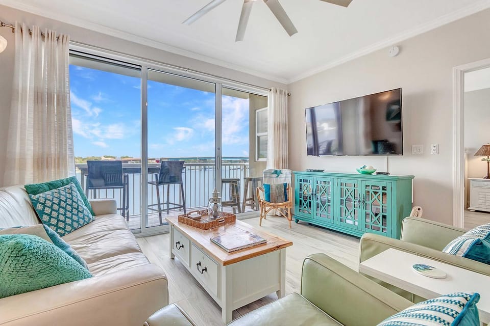 Bayfront Okaloosa Island Condo with Beach Boardwalk! Apartment in Okaloosa Island