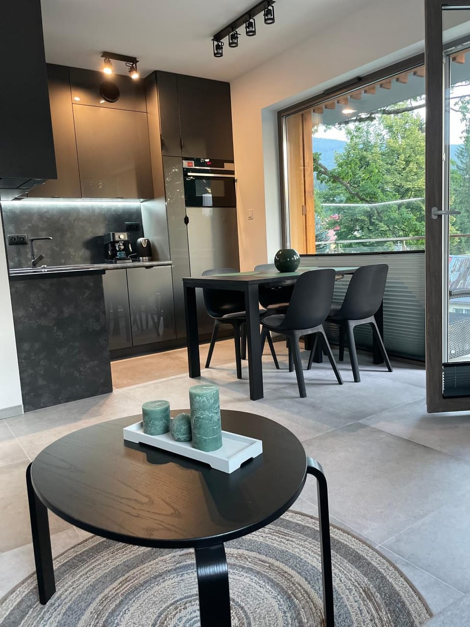 Kitchen or kitchenette, Dining area, Communal kitchen