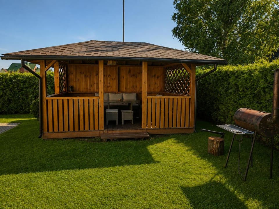 BBQ facilities, Seating area