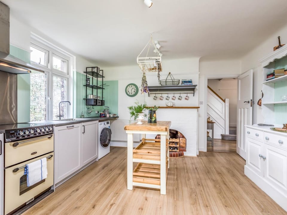 Kitchen or kitchenette, dishwasher, minibar, pet friendly, stove, toaster, washing machine