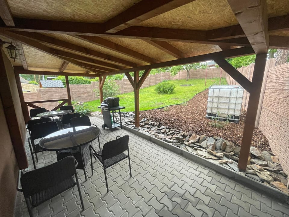 Spring, BBQ facilities, Garden, Seating area, Garden view