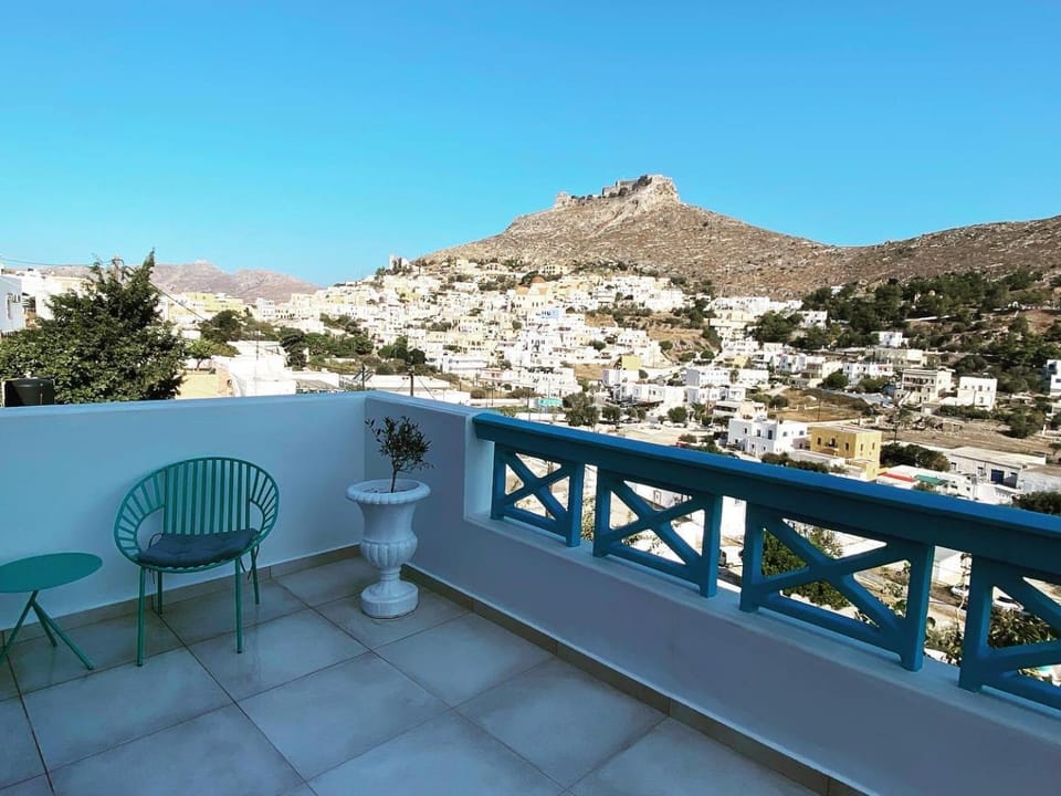 Balcony/Terrace, Mountain view
