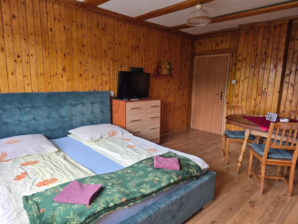 Seating area, Bedroom