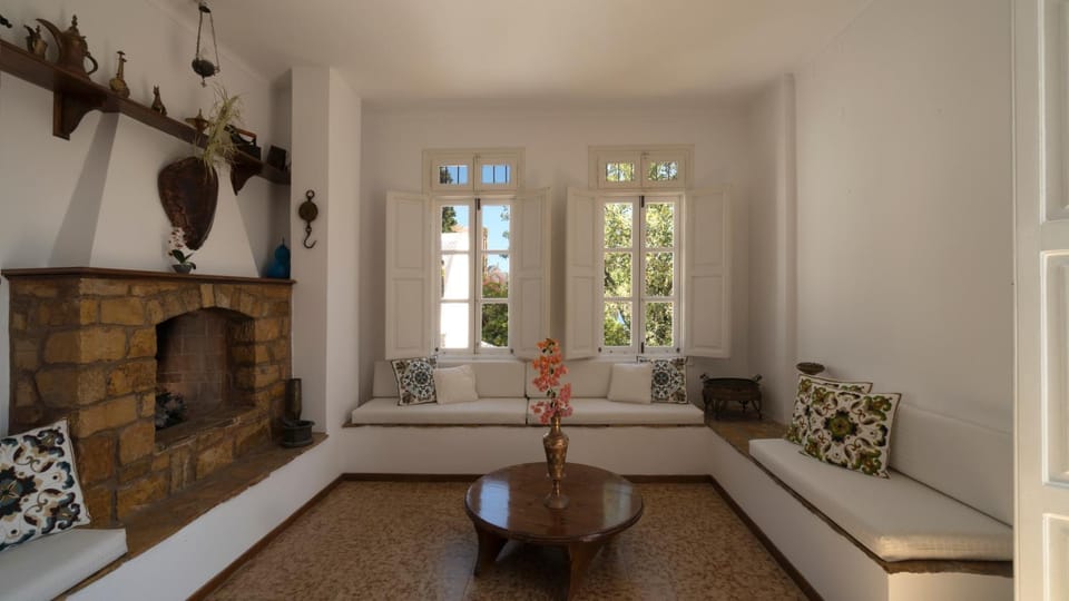 Living room, flat iron