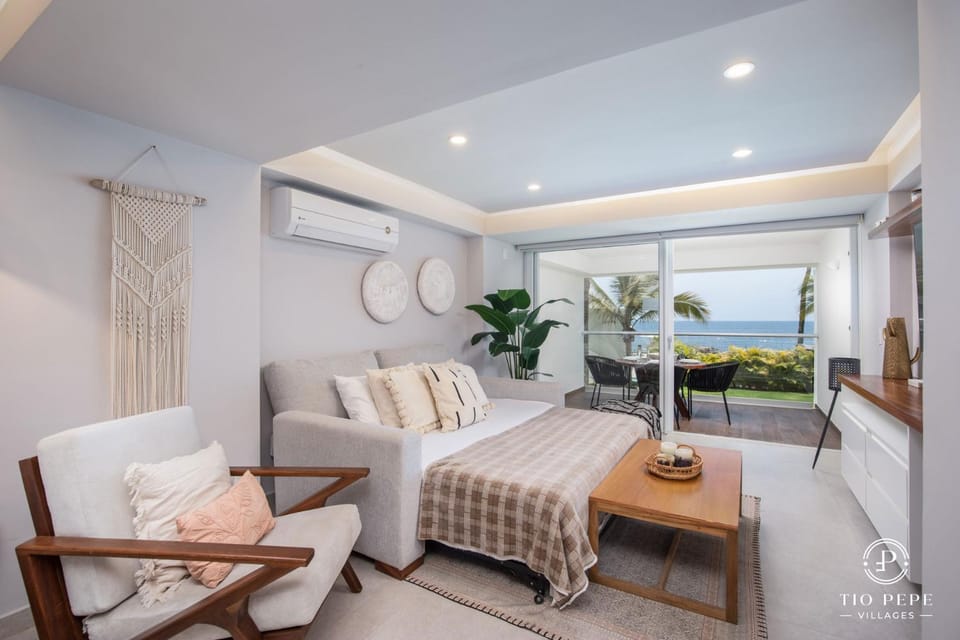 TV and multimedia, Photo of the whole room, Sea view