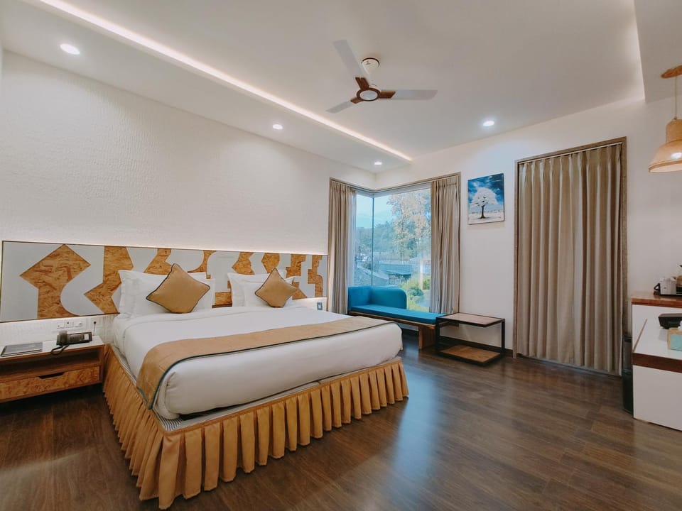 Bed, Photo of the whole room, Bedroom